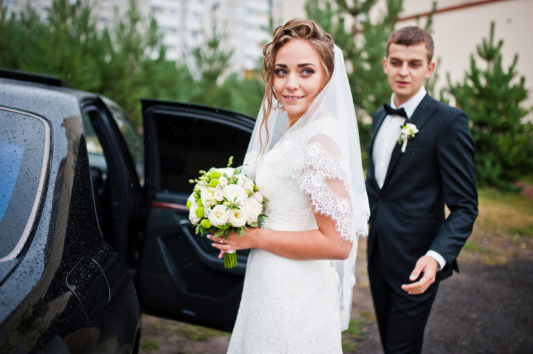 Planning a Wedding? Here’s Why Luxury SUVs Are the Perfect Ride